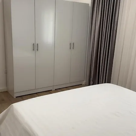 Spacious And Modern 3 Bdr For Families & Groups דירה